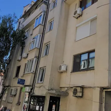 Barantiev Mansard Διαμέρισμα Μπουργκάς